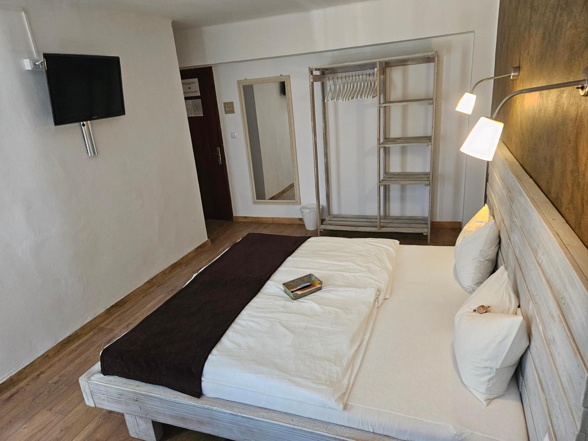 Seven Hostal كالا مييور المظهر الخارجي الصورة
